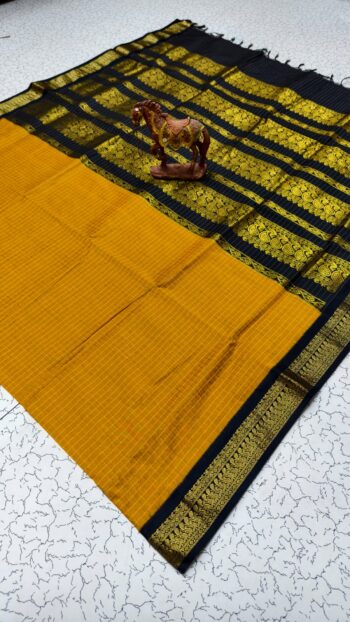 Checked Kalyani Cotton Saree