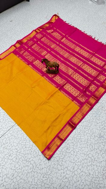 Checked Kalyani Cotton Saree